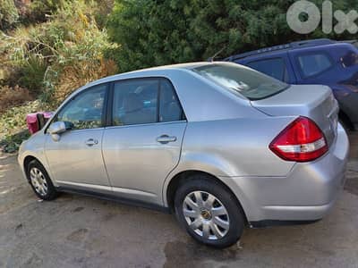 Nissan Tiida 2008