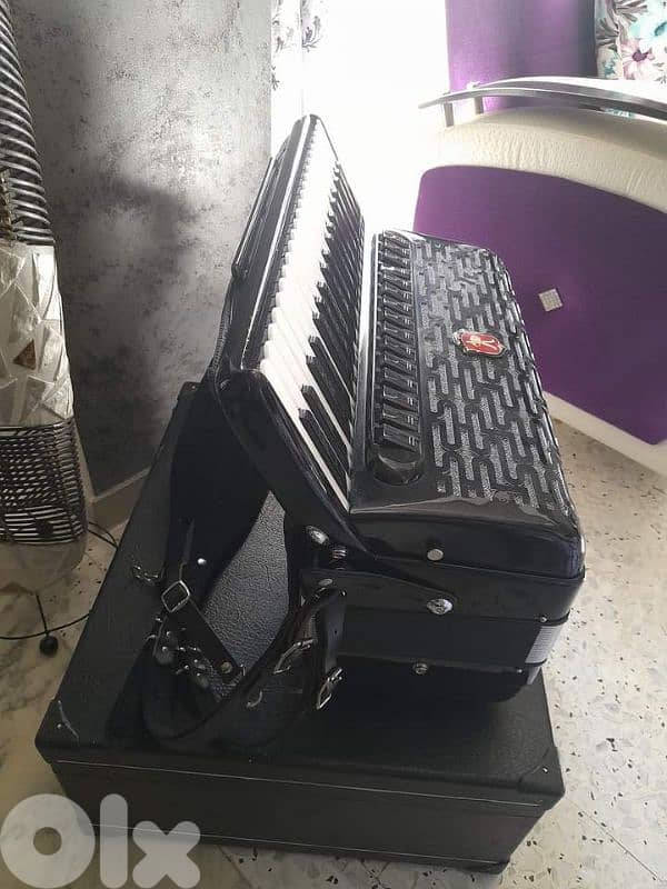 اكورديون باولو سوبراني بروفيسيونال v شرقي بعدو بالنيلون 7