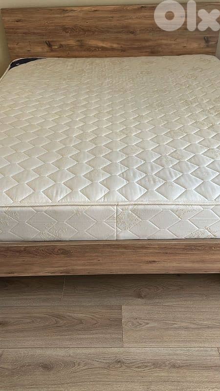 King size bed with mattress 1