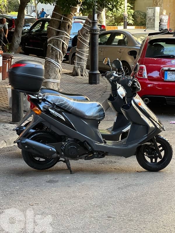 Suzuki Adress V 125 Japanese 5