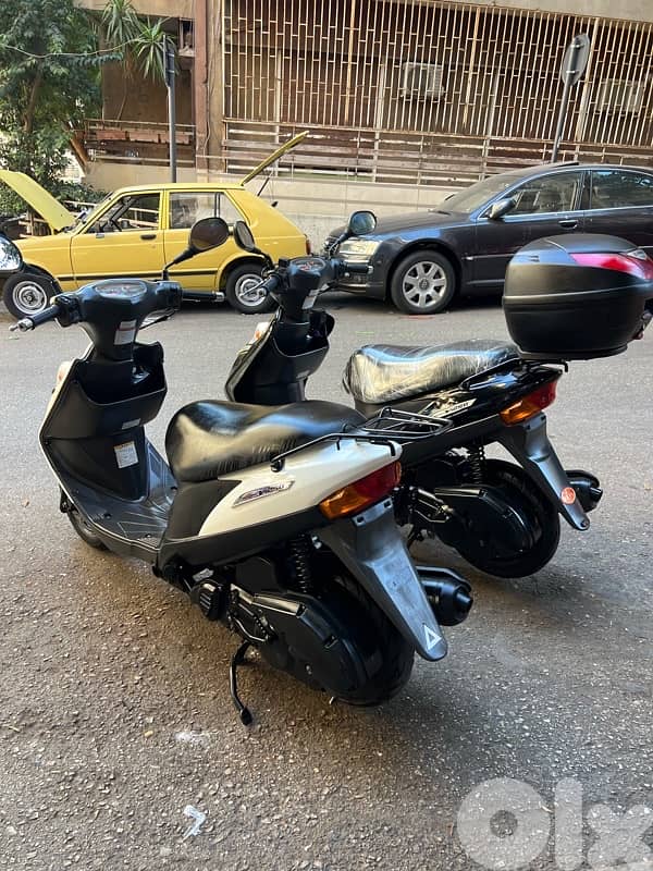 Suzuki Adress V 125 Japanese 8