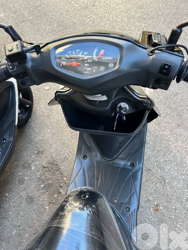 Suzuki Adress V 125 Japanese 12