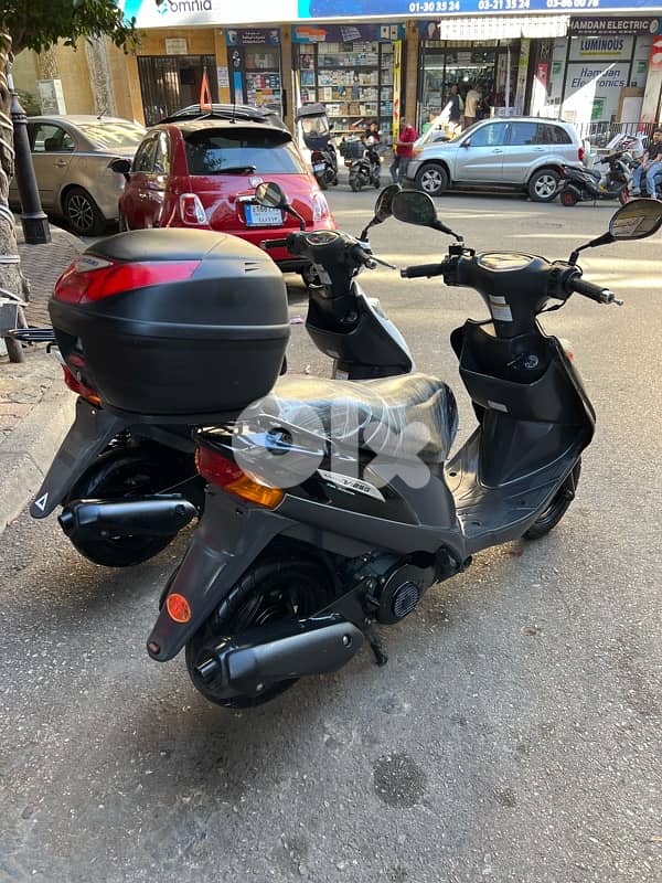 Suzuki Adress V 125 Japanese 13