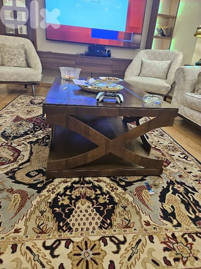 صالونات للبيع