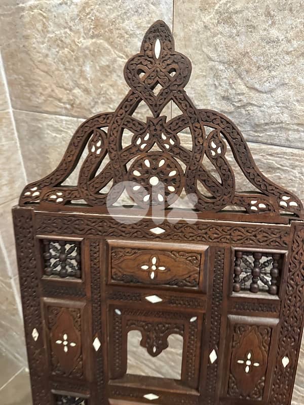 كرستين انتيك خشب جوز 2