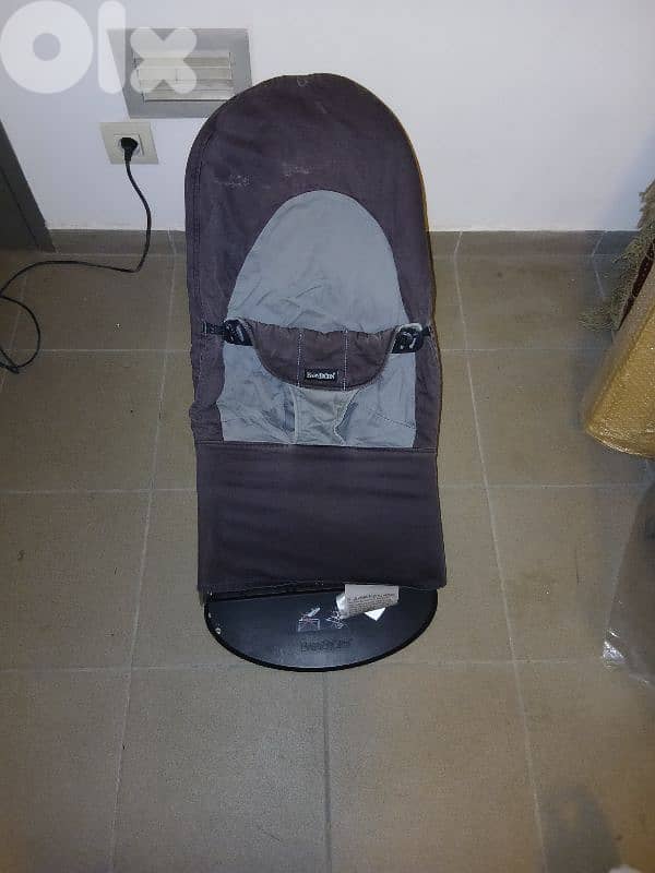 seat like a bed ,used for kids to lay down 1