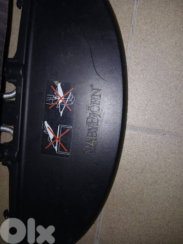 seat like a bed ,used for kids to lay down 2