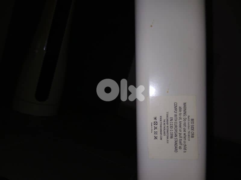 baby crib adjustable, very good condition 5