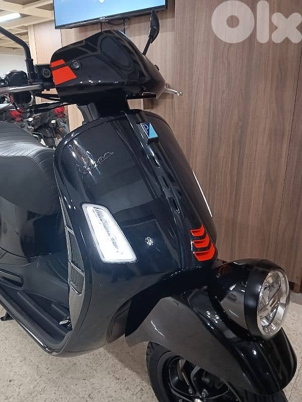 Vespa GTV like new 12900klm on odo still under ANB warranty 4