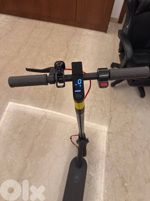 Xiaomi Mi Electric Scooter Pro 2 - Black 1