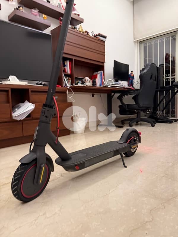 Xiaomi Mi Electric Scooter Pro 2 - Black 6