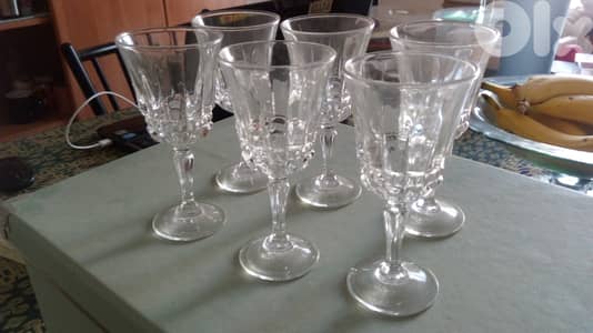 Set of 6 vintage liqueur glasses – elegant classic design