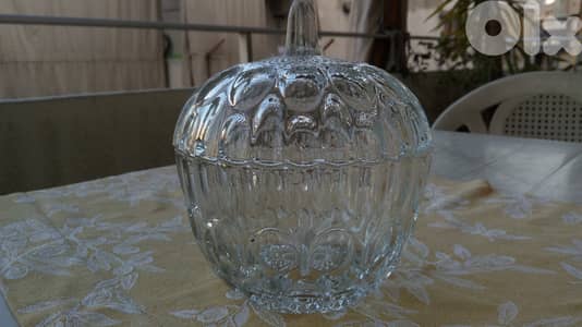 Decorative glass candy jar with lid – vintage style