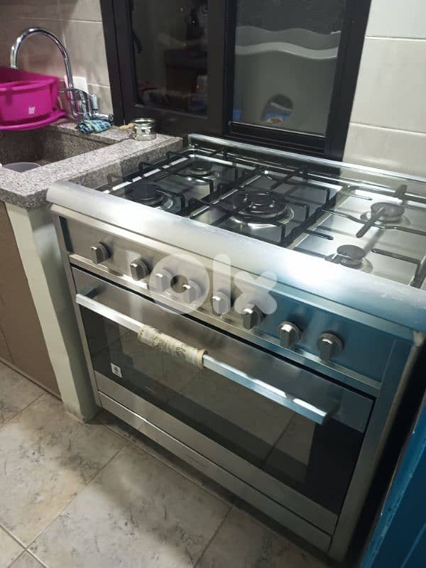 غاز خمس عيون و فرن 90 سم Campomatic silver 1