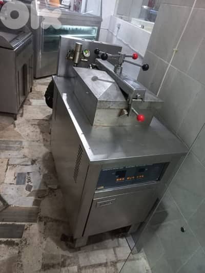 مكنة بروستد أميركية الصنع و مكنة باربيكيو للبيع Broasted Machine Sale