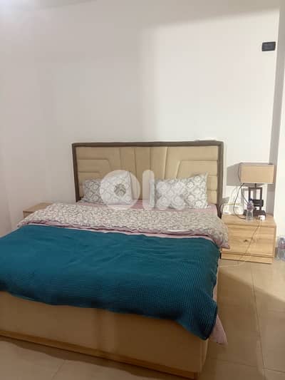 غرفة نوم كاملة شبه جديده ٥ قطع