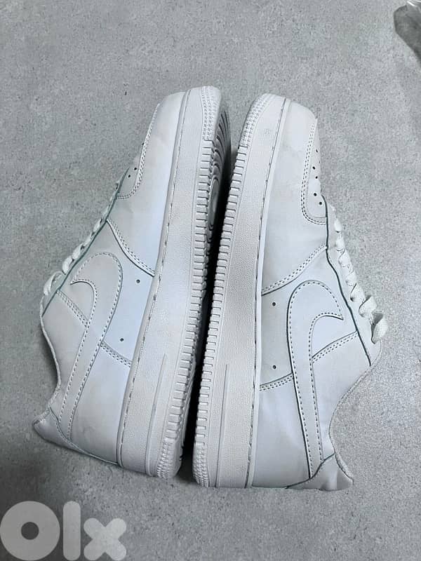 Nike Shoes Size 42 2