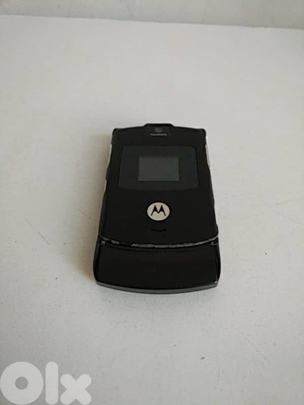 Old Motorola V3 Razr (check details) - Not Negotiable 3