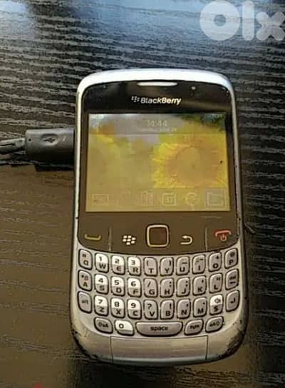 Old Blackberry Curve (read details) - Not Negotiable
