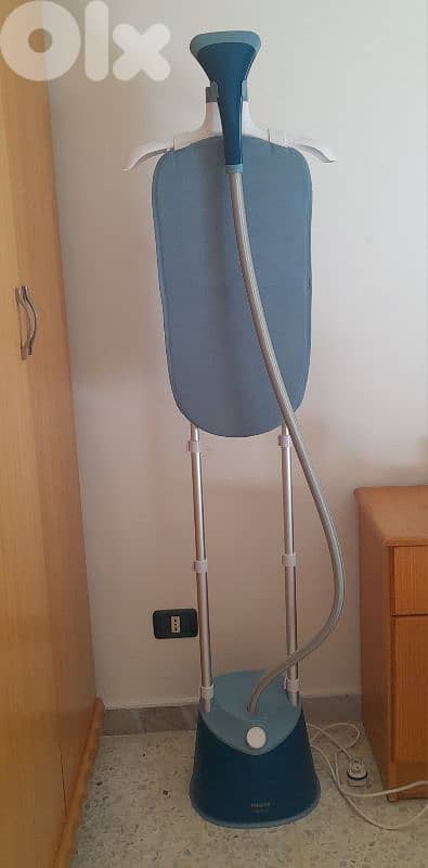 Philips Garment Steamer 1000 Series - 1800W, 1.8L 0