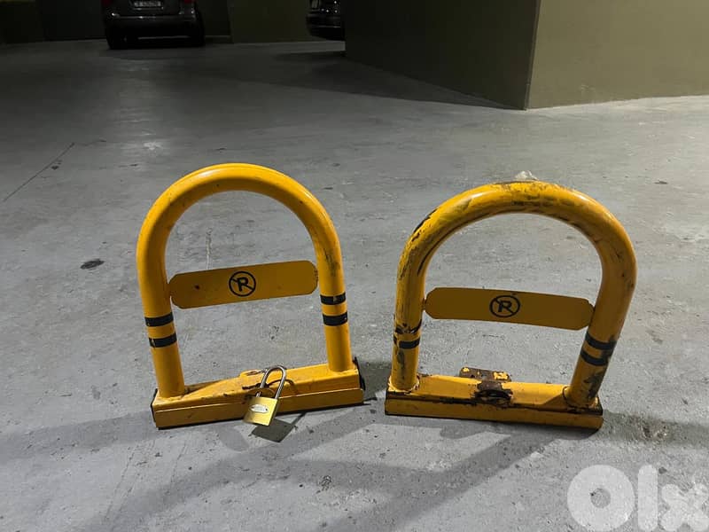 No Parking barrier 0