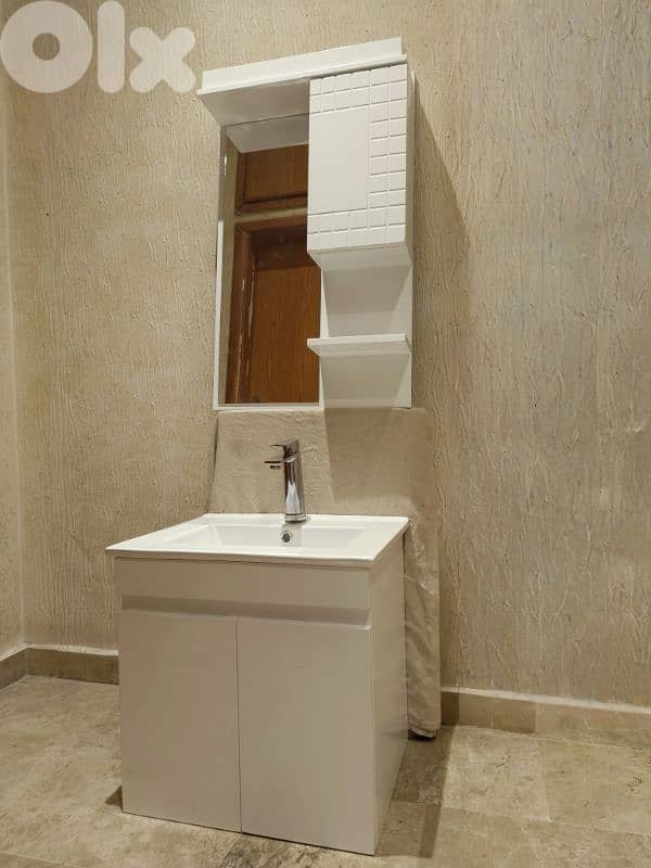 مغسلة حمام صغيرة للاماكن الحرجة مع خزانة مقاوم للرطوبة توصيل مجاني 3