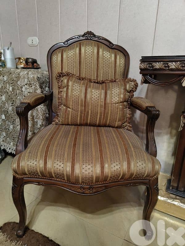 Living room 10 seats 3