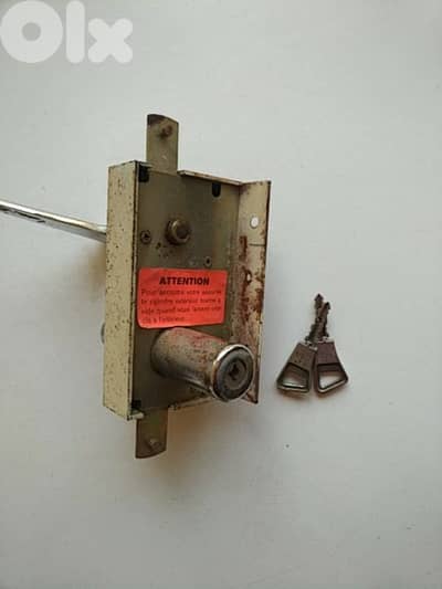 Security lock door - Not Negotiable