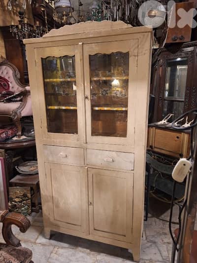 vintage cabinet نملية ناعمة درف زجاج