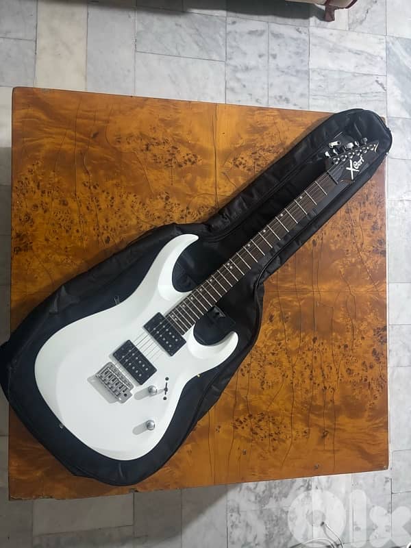 Xcort electric guitar 0