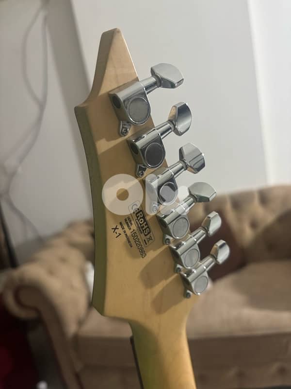 Xcort electric guitar 3