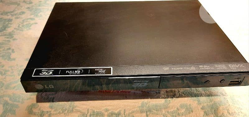 LG BR 3D Player BP-325 (Bluray Player ($50) 2