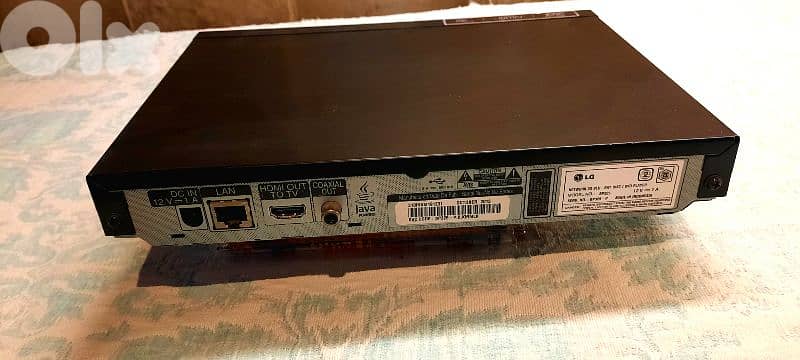 LG BR 3D Player BP-325 (Bluray Player ($50) 3