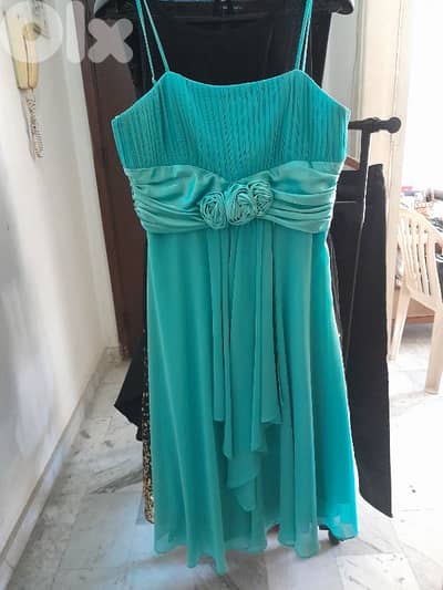 اوتليت . . فساتين لجميع المناسبات والكمية محدود وقياس مختلفة. للجادين فقط