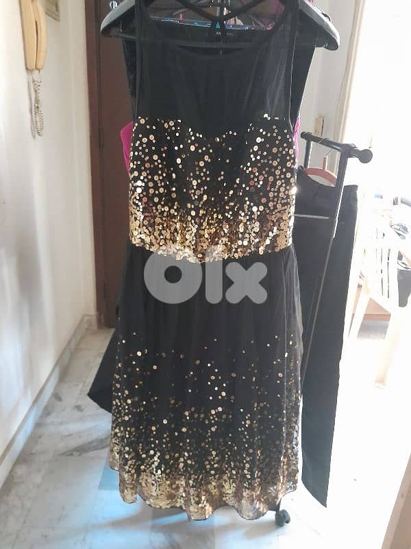 اوتليت . . فساتين لجميع المناسبات والكمية محدود وقياس مختلفة. للجادين فقط 2