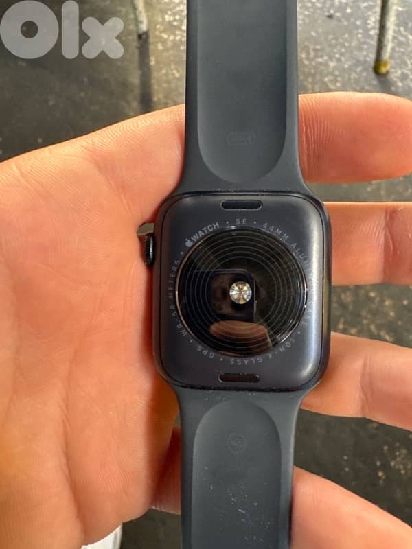 apple watch se(2nd generation gps) 1