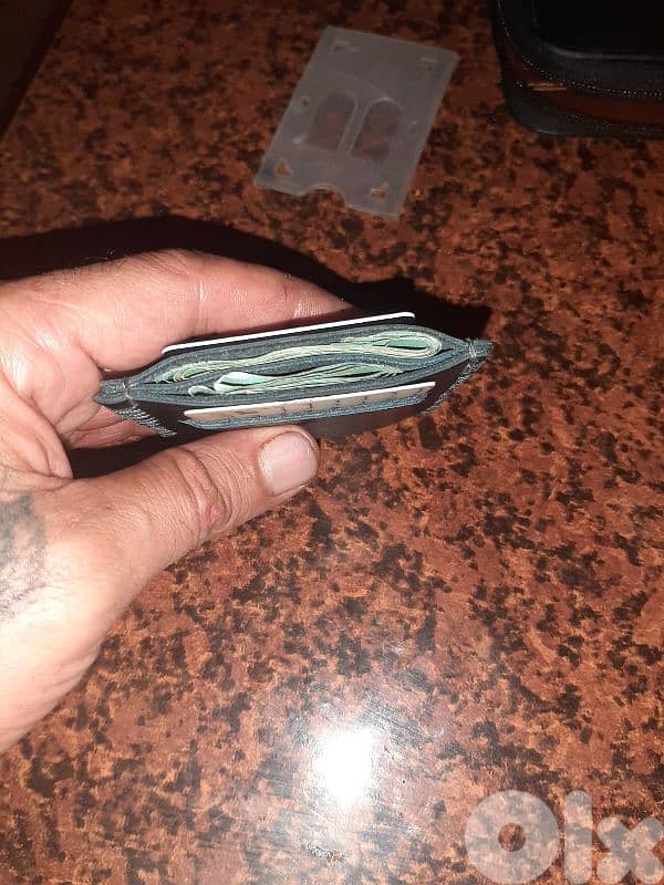 محفظة جلد  أصلي رجالي مرتبة 1