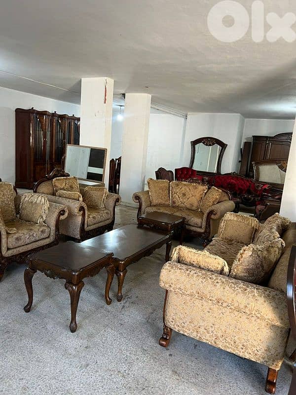 طقم كنبايات حفر ملكي اربع قطع وطقم طاولات 4