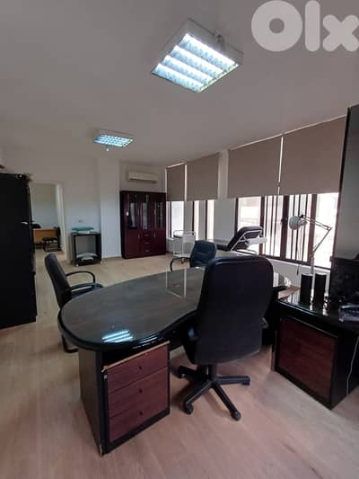 مكتب مفروش للإيجار المشرفية-Office for Rent Mcharrafieh Prime Location