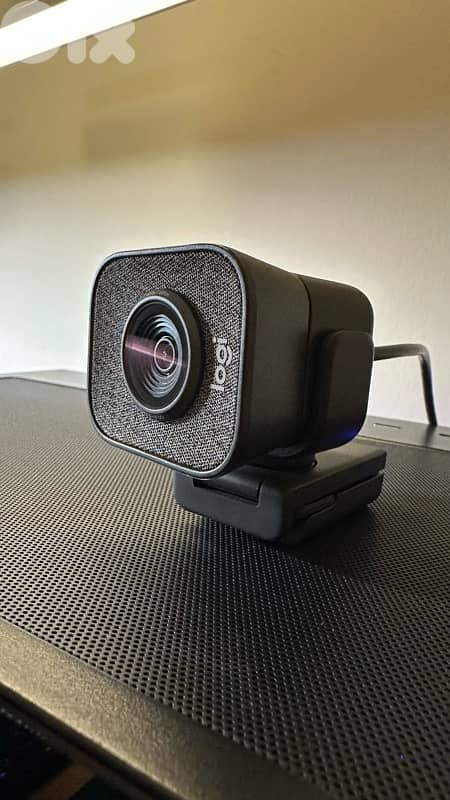 High-End PC + Full Setup (300Hz 2K Monitor) - 1 Month Old 4