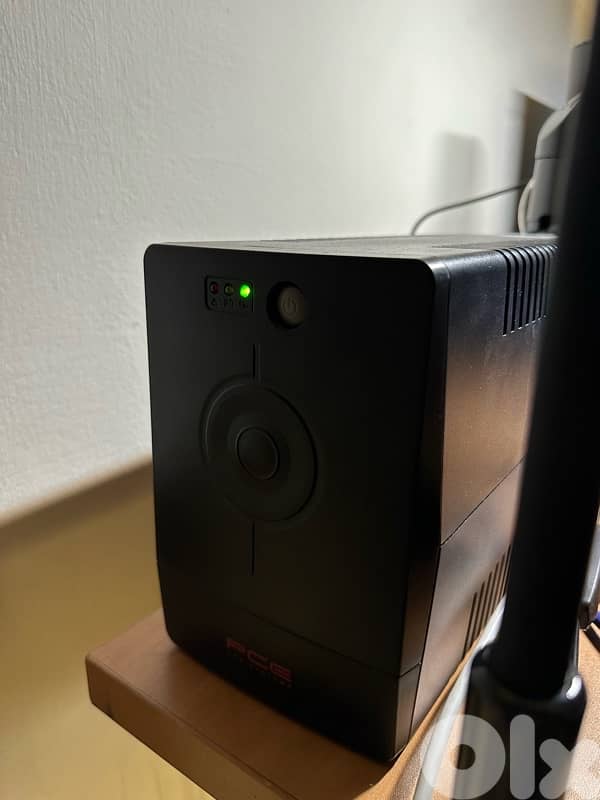 High-End PC + Full Setup (300Hz 2K Monitor) - 1 Month Old 10