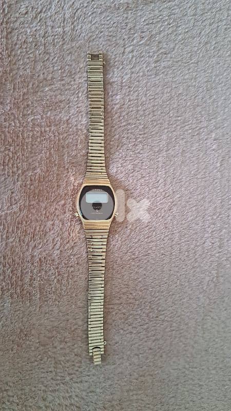 ساعة سيتزين يابانية الاصل 0