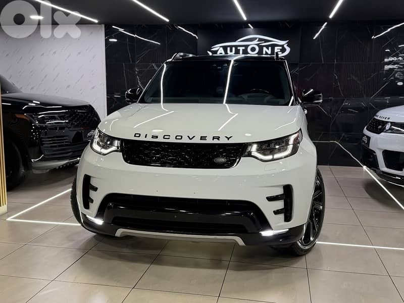 2017 Land Rover Discovery HSE Luxury (CLEANCARFAX) 0