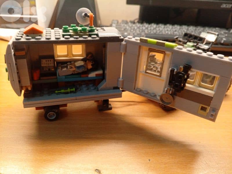 Lego Jurassic Park set *NOT REAL LEGO* 3