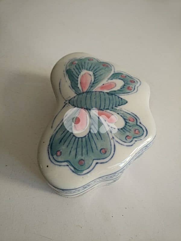 Old butterfly jewels box - Not Negotiable 3