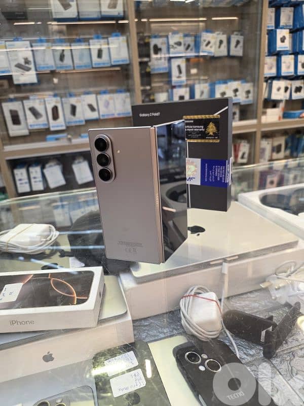 Super clean used Zfold 7 12 /512 gb Silver Shadow Warranty:05/08/2027 1