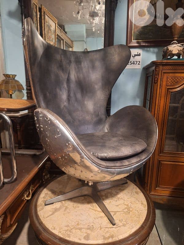 Vintage Style Aviator Egg shaped Chair Leather Seat Handmade Posh 0