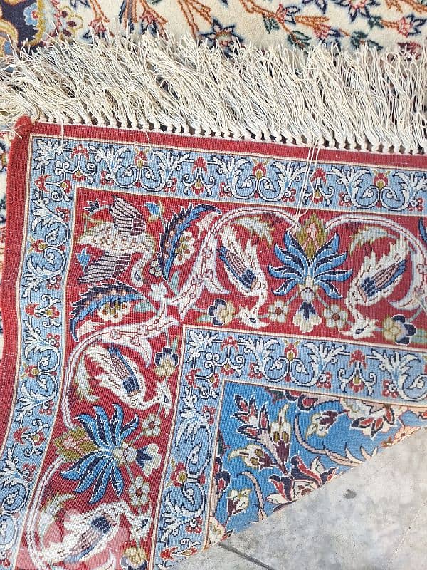 سجادة عجمية اصفهان حرير حياكة يد ناعمة جدا 3