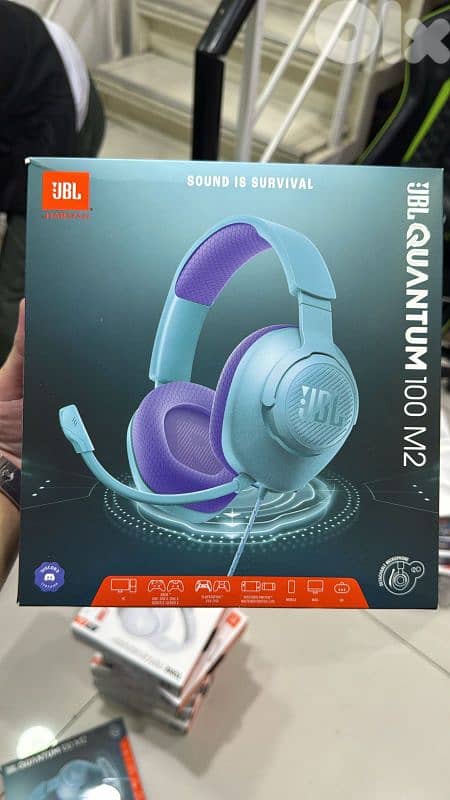 Jbl Quantum 100 M2 cyan 1