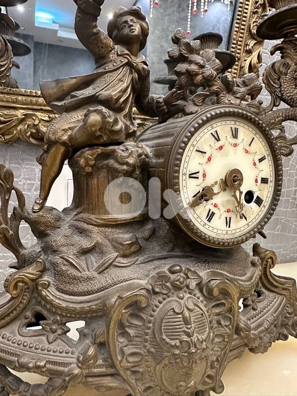 ساعه وشمعدان برونز 0